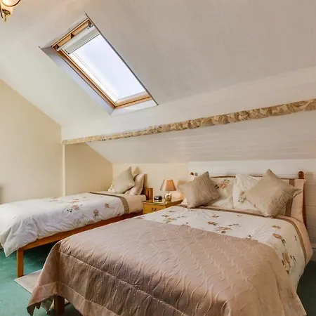 Lindisfarne House - 4*