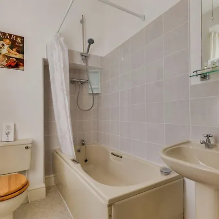 Lindisfarne House - Hotel 4*