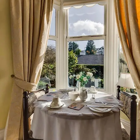 Lindisfarne House - 4*